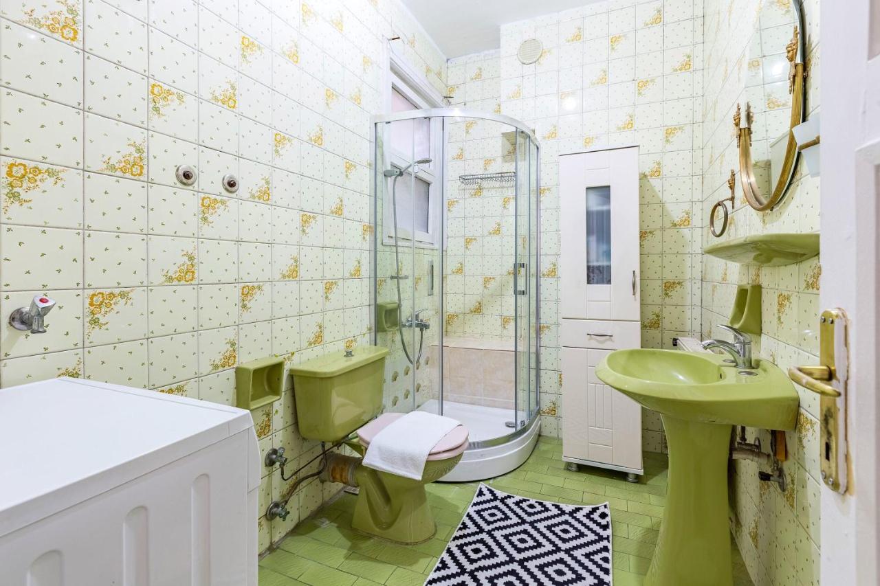 Charming Apartment Surrounded By Vibrant Attractions In Kadikoy Istanbul Exterior foto